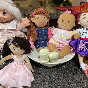 Cute Collector Dolls Lot of 5